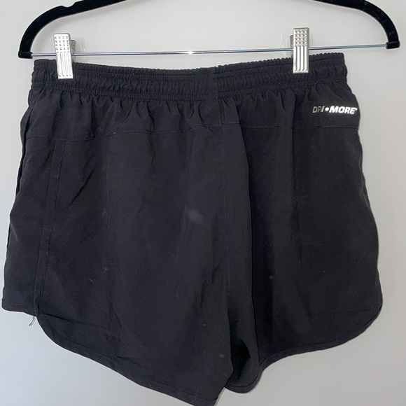 Quick dry exercise short with liner - Picture 2 of 2